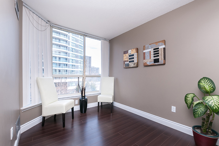 55 Elm Drive West Mississauga Condo