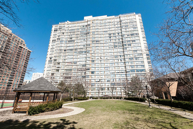 55 Elm Drive West Mississauga Condo