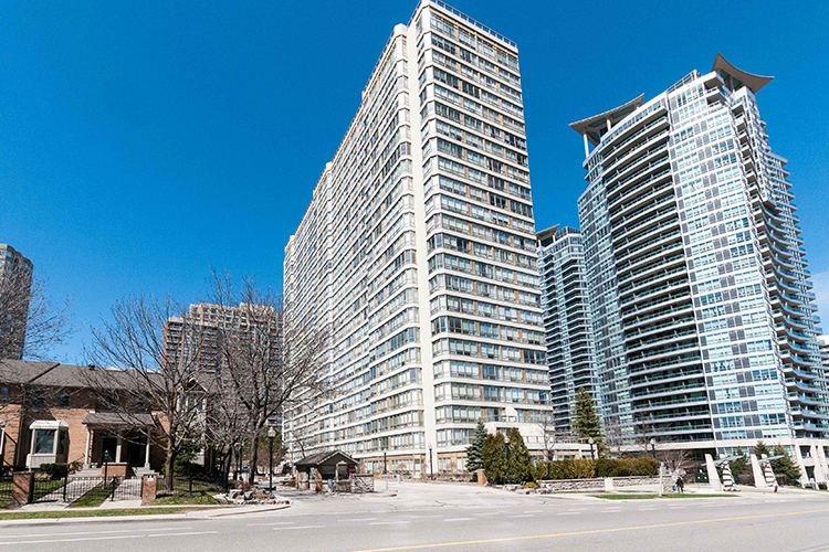 55 Elm Drive West Mississauga Condo